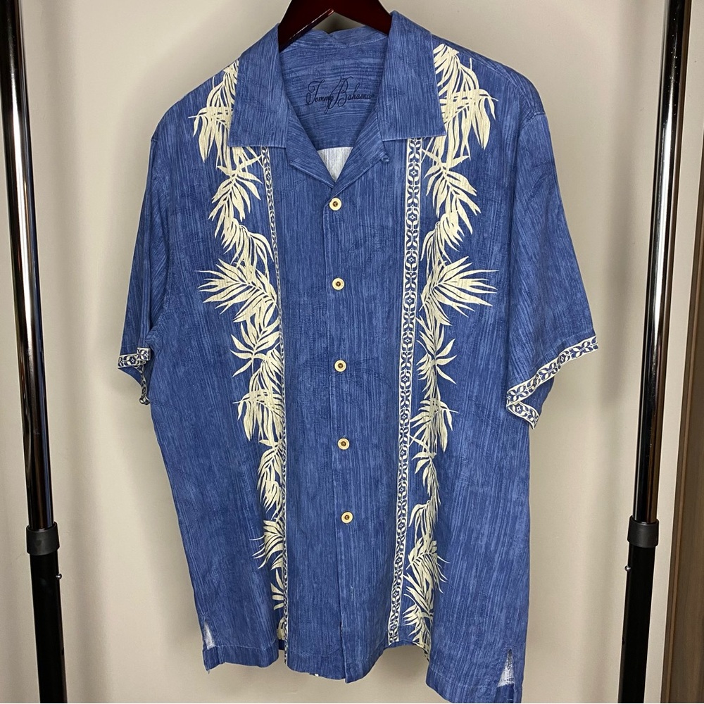 Men’s 🤍 Tommy Bahama Button Down - Short Sleeve | Size L